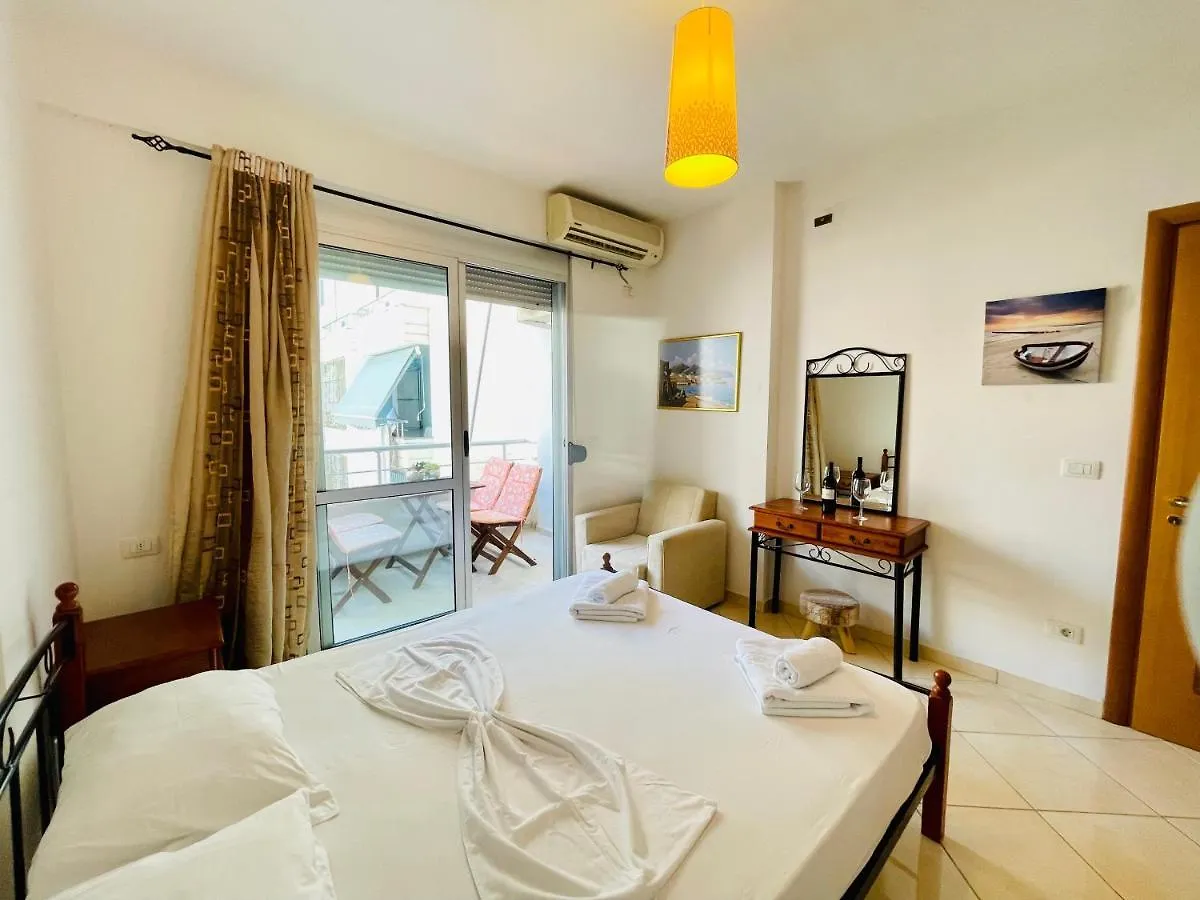 Marina Apartment فلورا