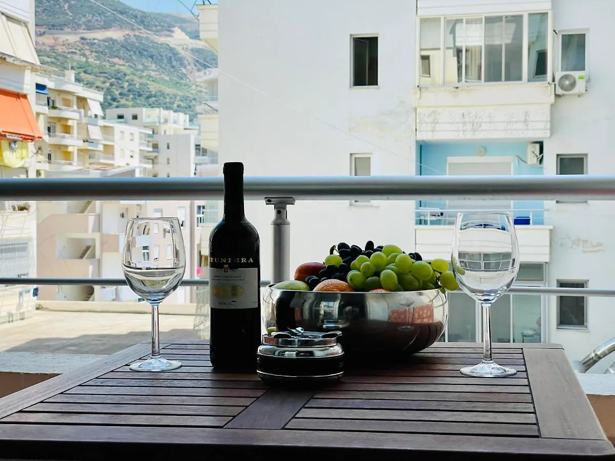 Marina Apartment فلورا