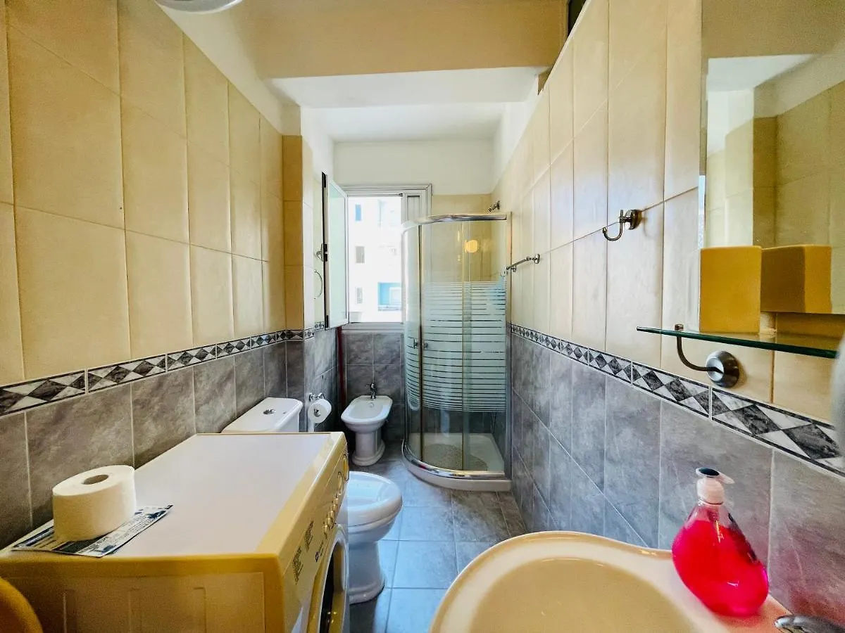 Marina Apartment فلورا